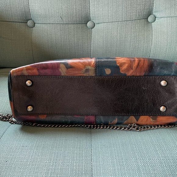 Gorgeous floral Mia kiss-lock clutch crossbody bag - Picture 7 of 8